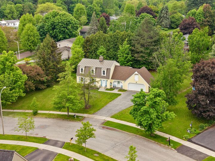 Property Photo:  17 Brook Drive  VT 05408 