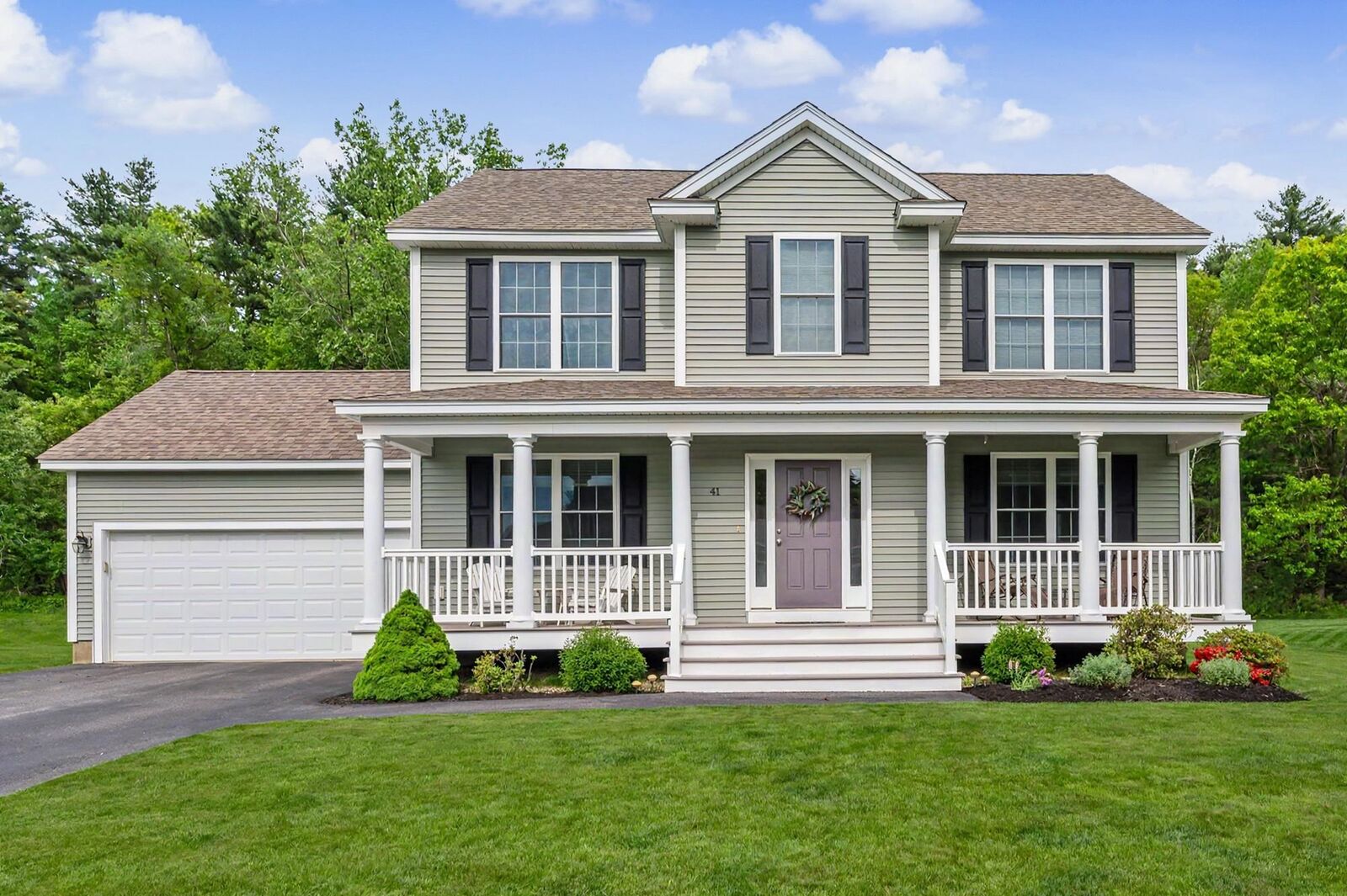 Property Photo:  41 Schwinn Drive  NH 03062 