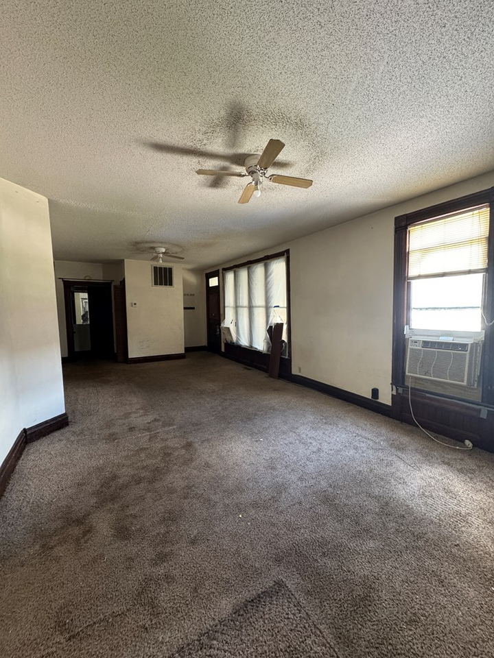 Property Photo: 215 N Florence Street MO 63501