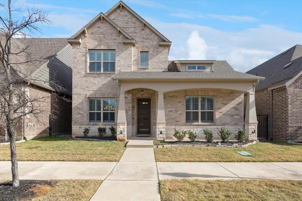 Property Photo:  6928 Heather Lane  TX 76182 