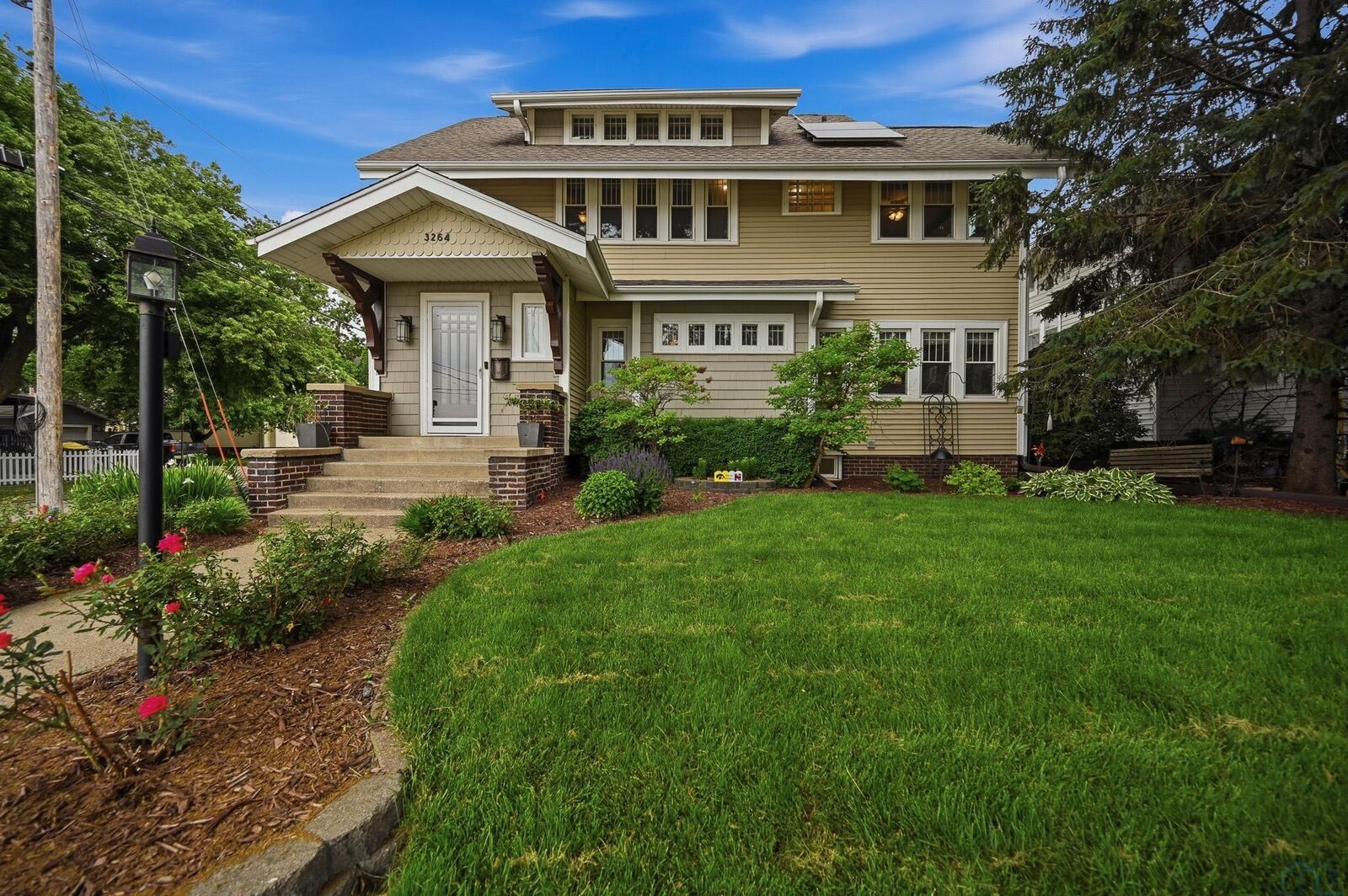 Property Photo: 3264 Jackson St. IA 51104