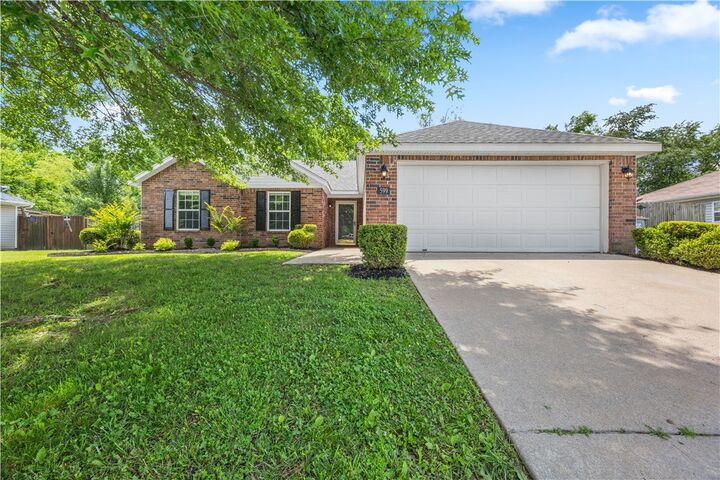 Property Photo:  599 Richland Creek Avenue  AR 72727 