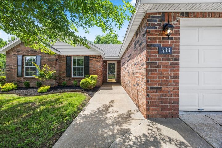 Property Photo: 599 Richland Creek Avenue AR 72727