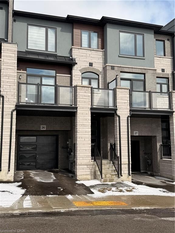 Property Photo:  155 Equestrian Way 26  ON N3E 0E8 