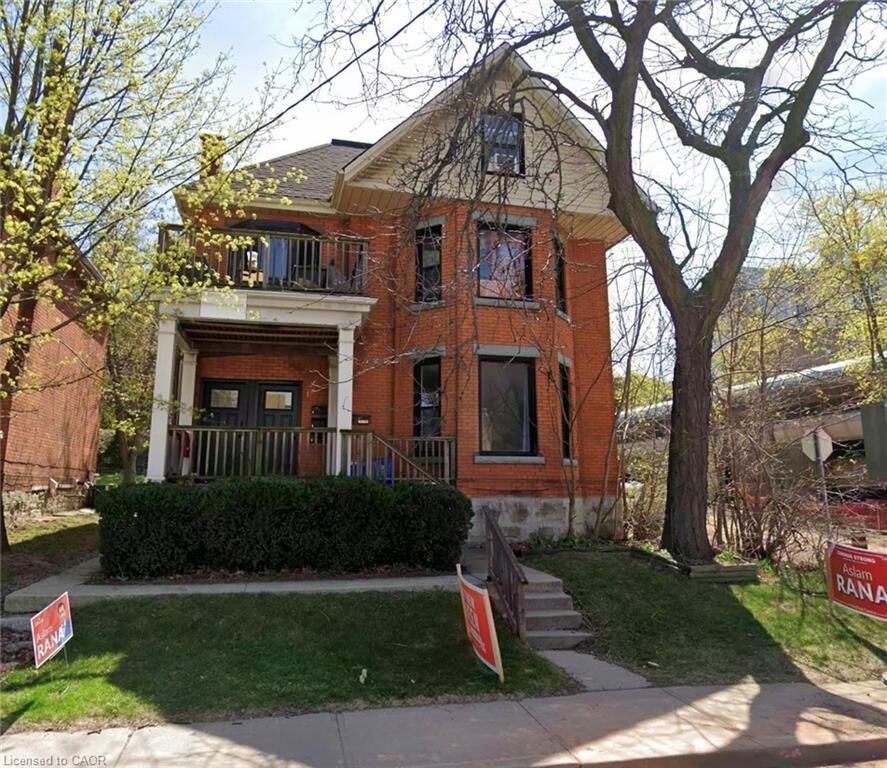 Property Photo: 16 St. Joseph'S Drive 3 ON L8N 2E6