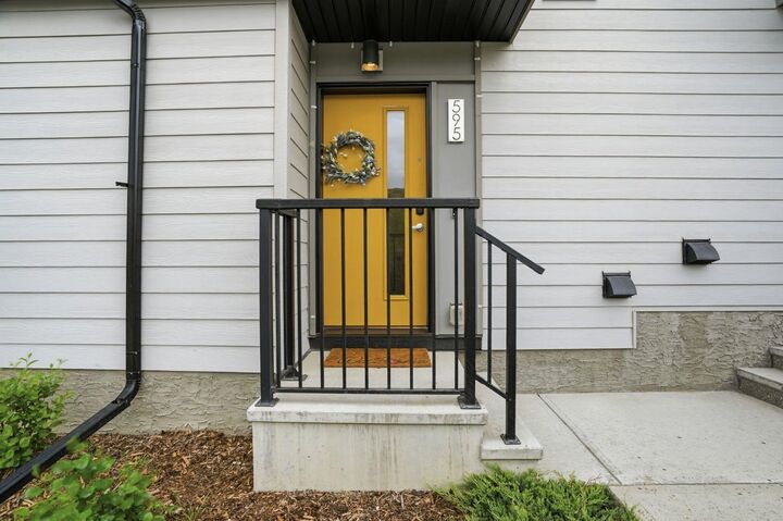 Property Photo:  595 Evanston Link NW  AB T3P 1S2 