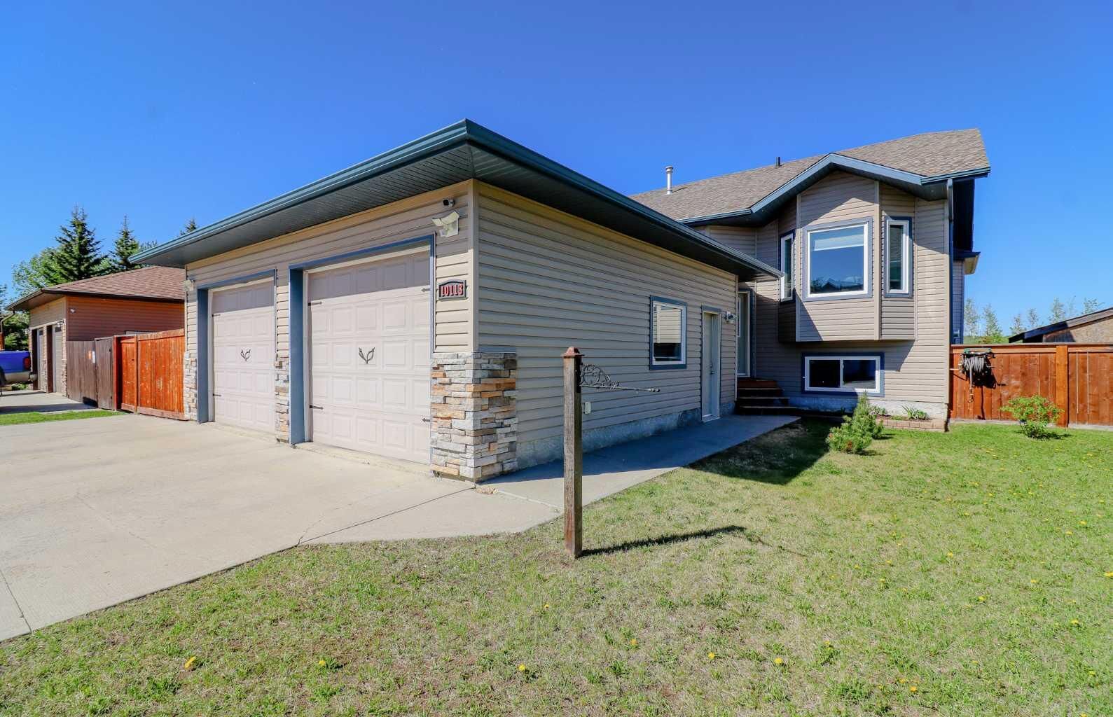 Property Photo: 10113 93 Street AB T0H 3C0