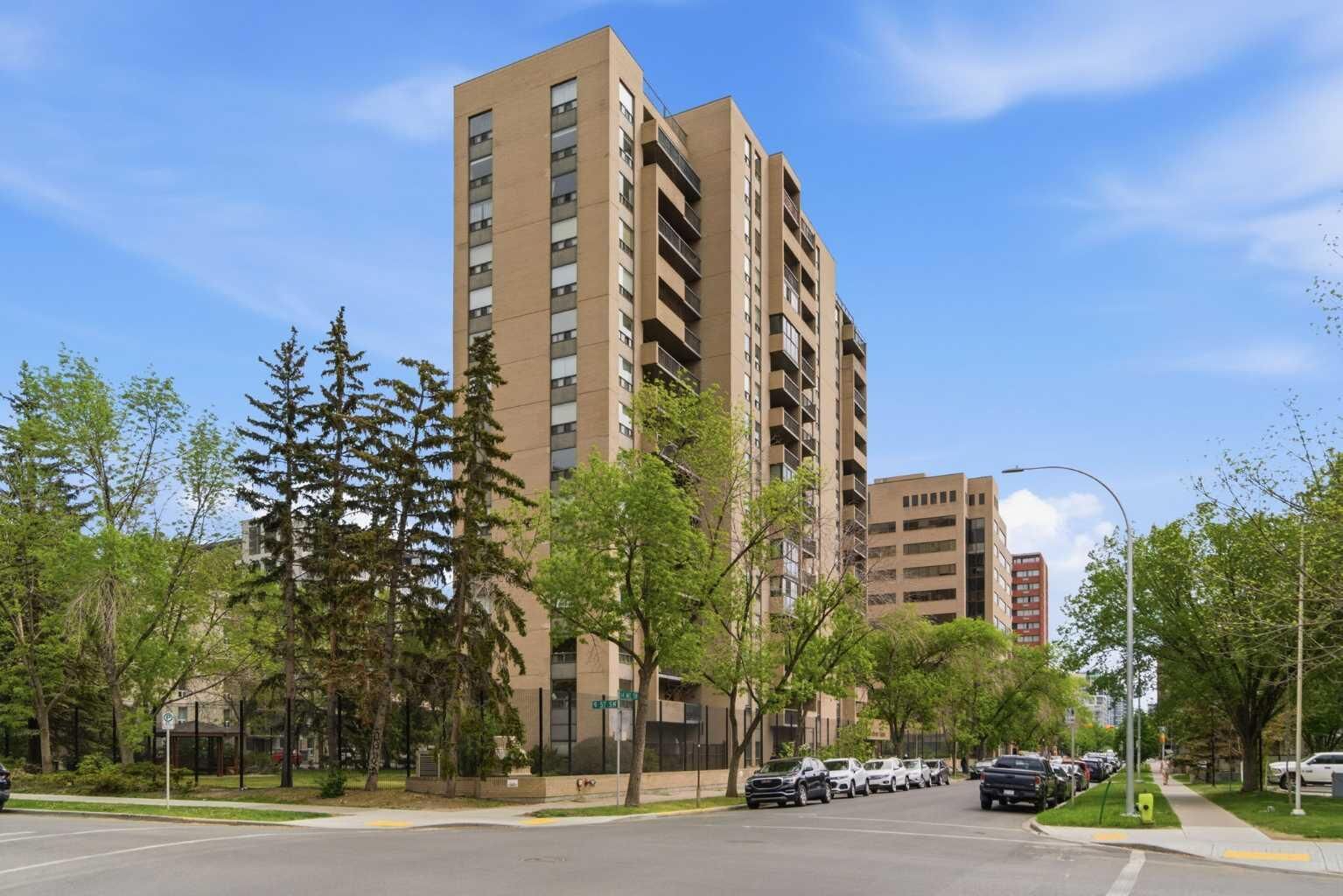 Property Photo: 924 14 Avenue SW 806 AB T2R 0N7