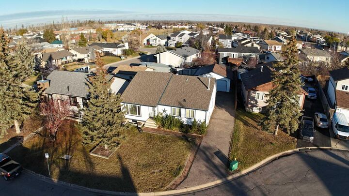 Property Photo:  105 Farrell Cove  AB T9K 1N9 
