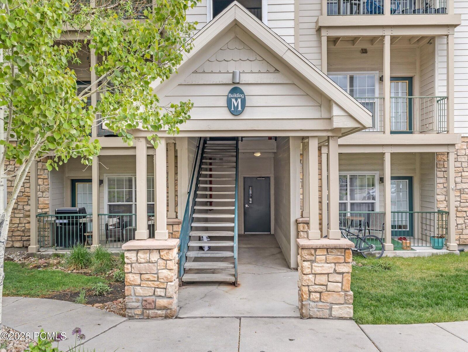 Property Photo: 900 Bitner Road Apt M12 UT 84098