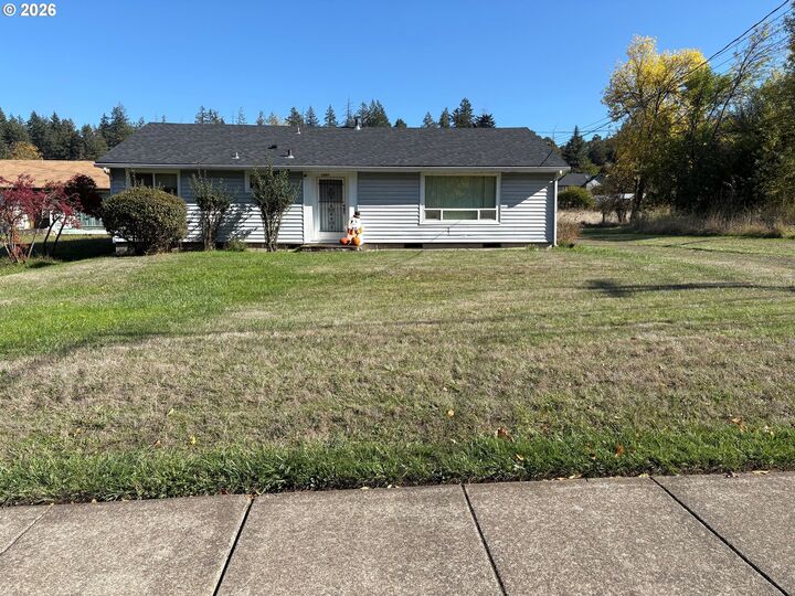 Property Photo:  2491 Augusta St  OR 97403 
