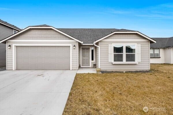 Property Photo:  1120 W Aspen Road  WA 98837 