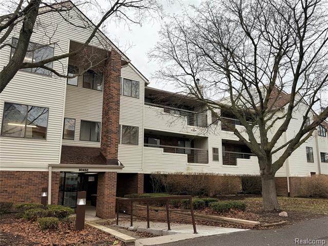 Property Photo:  30450 Orchard Lake Road #73  MI 48334 
