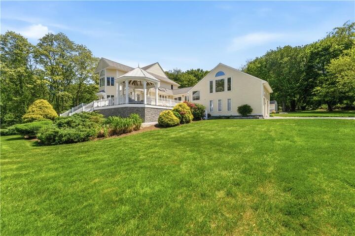 Property Photo:  38 Gondola Avenue  RI 02835 