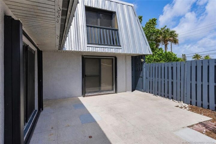 Property Photo:  3802 SE Jefferson Street  FL 34997 