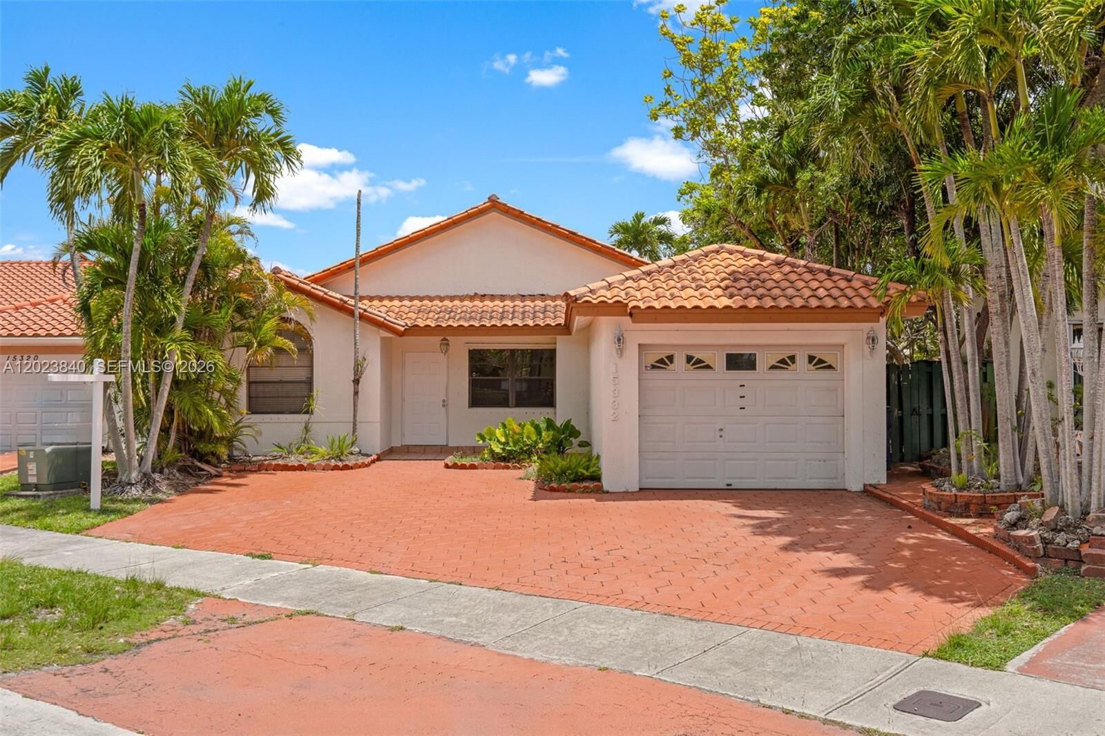 Property Photo:  15332 SW 57th St  FL 33193 