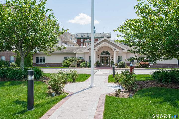 Property Photo:  237 Fern Street 305W  CT 06119 