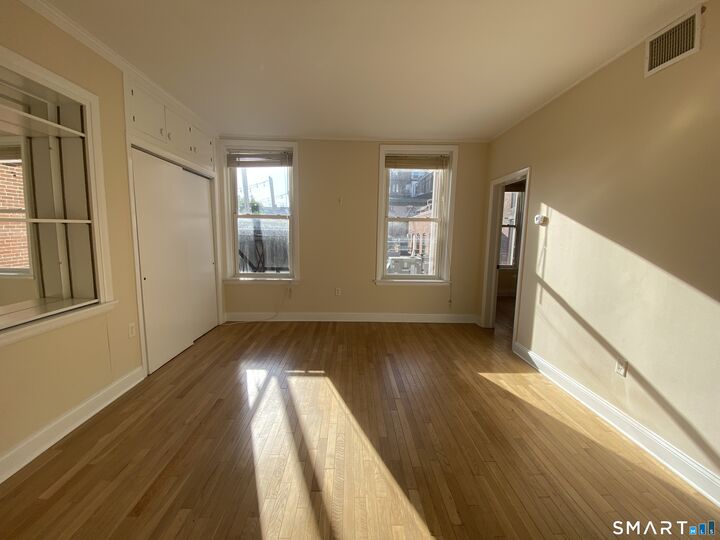 Property Photo: 268 College Street 2R CT 06510