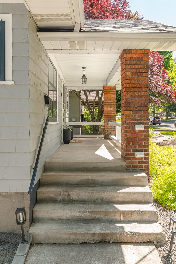 Property Photo:  417 E 17th Ave  WA 99203-2208 