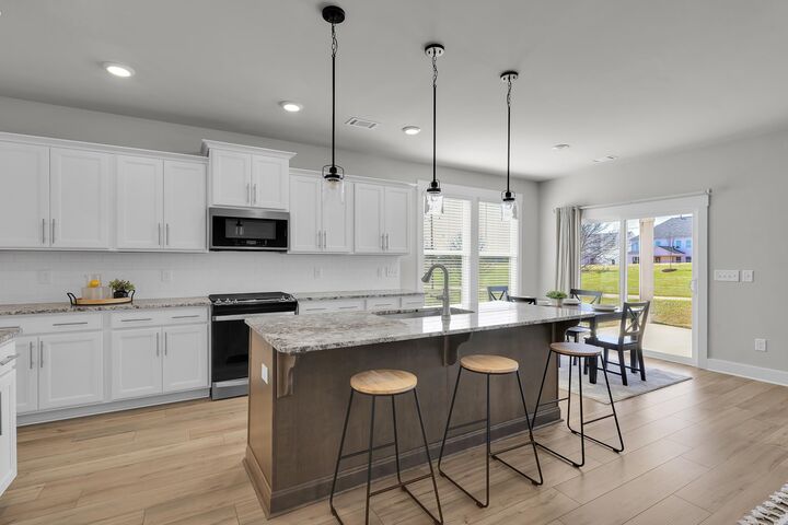 Property Photo: 565 Fenwick Drive SC 29388
