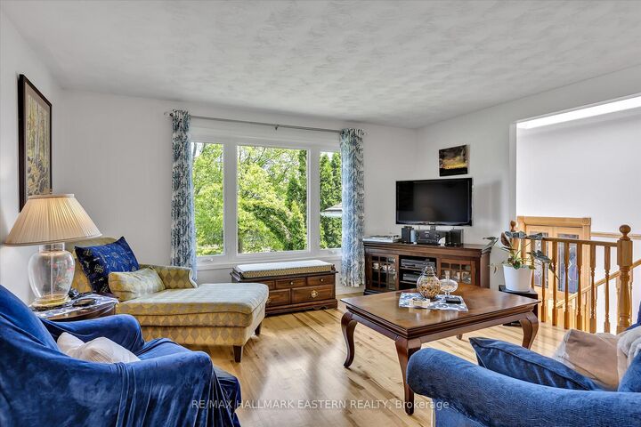 Property Photo: 959 Golfview Road ON K9J 7W2