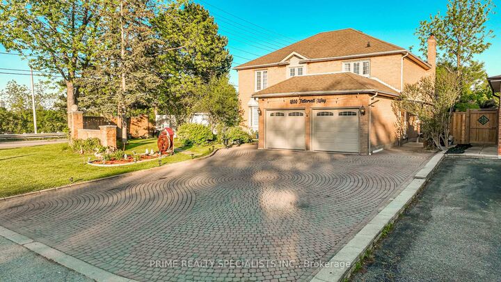 Property Photo: 1800 Tattersall Way ON L5M 3H7