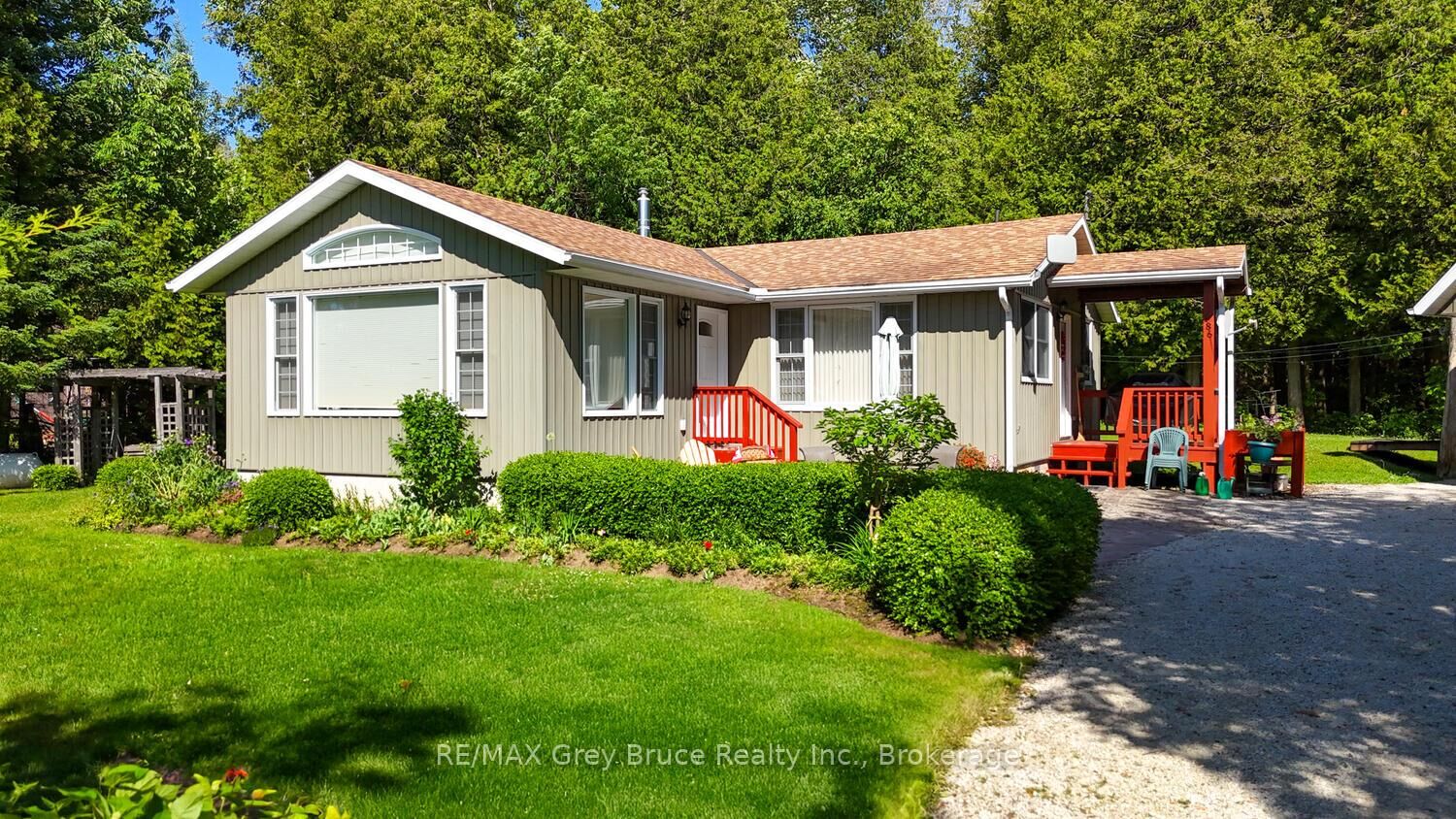 Property Photo: 186 Hope Bay Road ON N0H 2T0