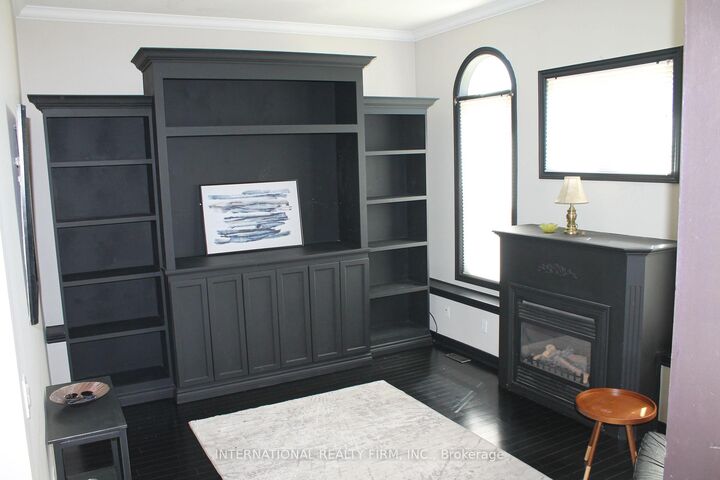 Property Photo: 412 Wright Crescent ON L0S 1J0