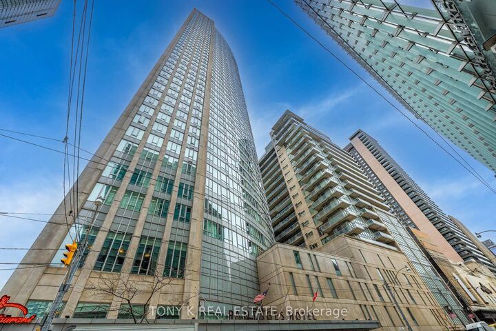 210 Victoria Street 2113 — photo 1