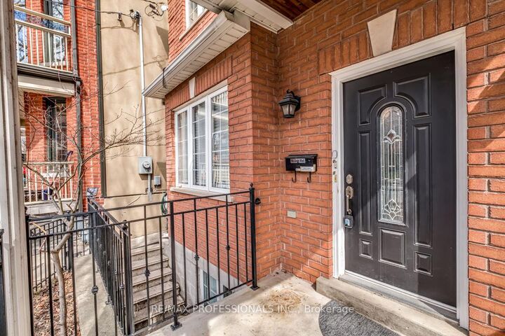 Property Photo: 213 Major Street ON M5S 2L4