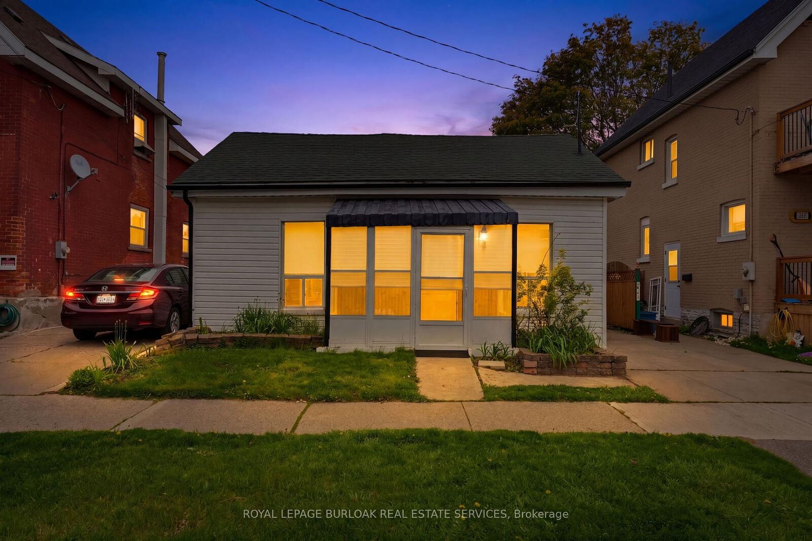 Property Photo: 291 Park Avenue ON N3S 5L2