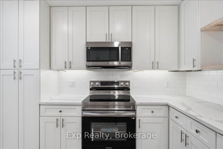 Property Photo: 110 Hastings Drive ON K8N 1J5
