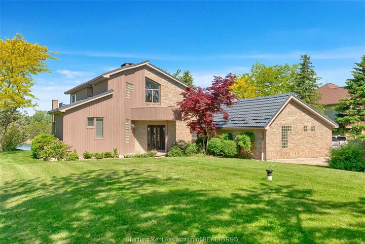 Property Photo: 10691 Lakeview Drive ON N7M 5J3