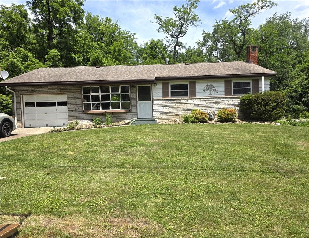 Property Photo: 1411 Herbert St PA 15137
