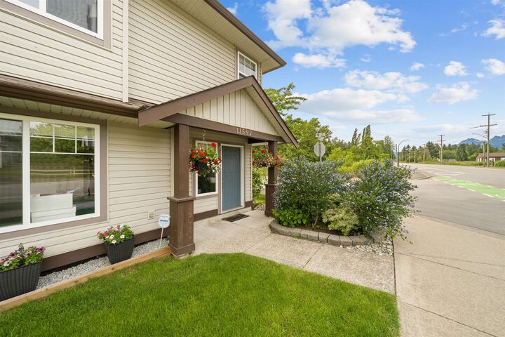 Property Photo: 11597 240 Street BC V2W 1A3