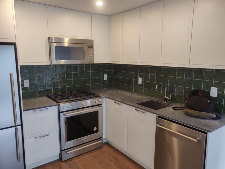 645 Como Lake Avenue 414 — photo 1