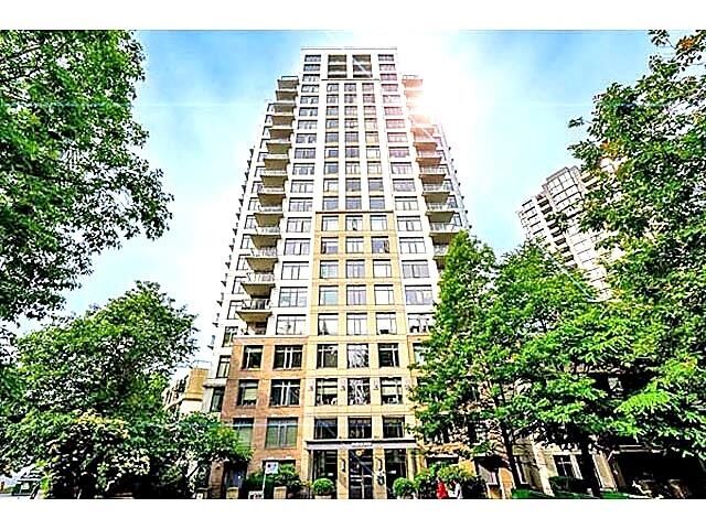 3660 Vanness Avenue 1401 — photo 1