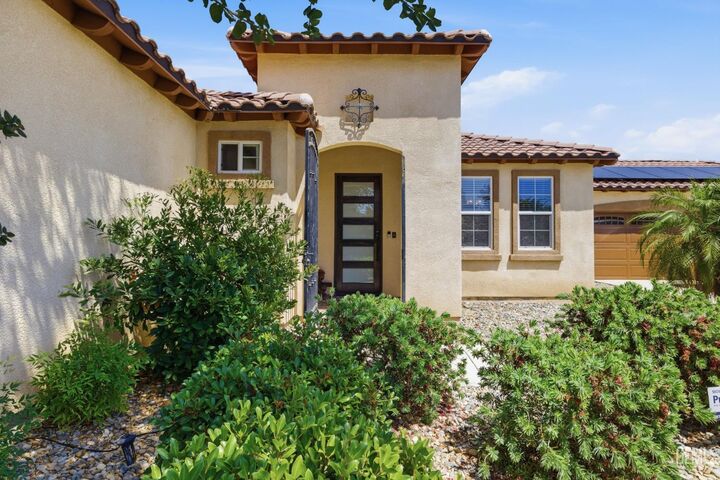 Property Photo:  13502 Tuscany Villas Drive  CA 93306 