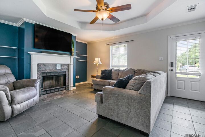 Property Photo: 10791 Ray Dr LA 70706