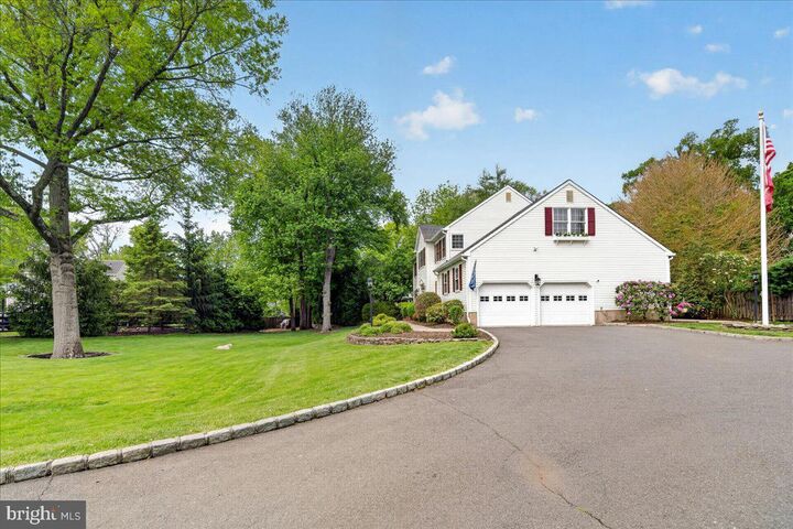 Property Photo:  1 Walking Purchase Drive  NJ 08534 
