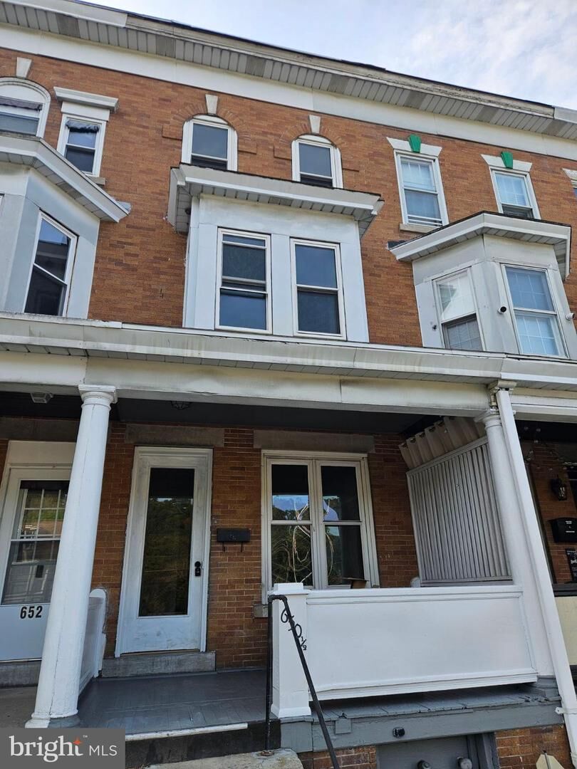 Property Photo:  650 1/2 E Broad Street  PA 18252 