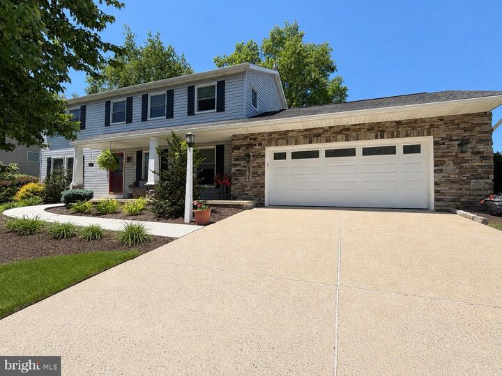 Property Photo:  831 Ridgewood Drive  PA 17050 