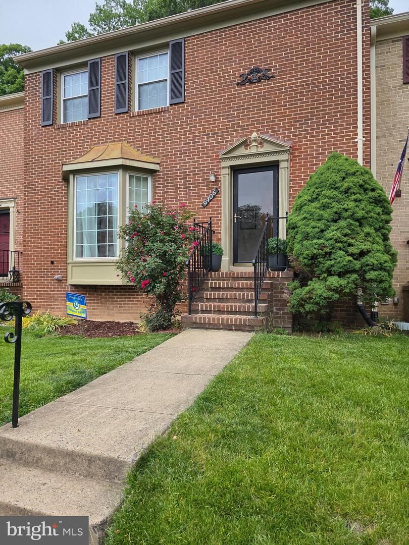 Property Photo:  9406 Park Hunt Court  VA 22153 