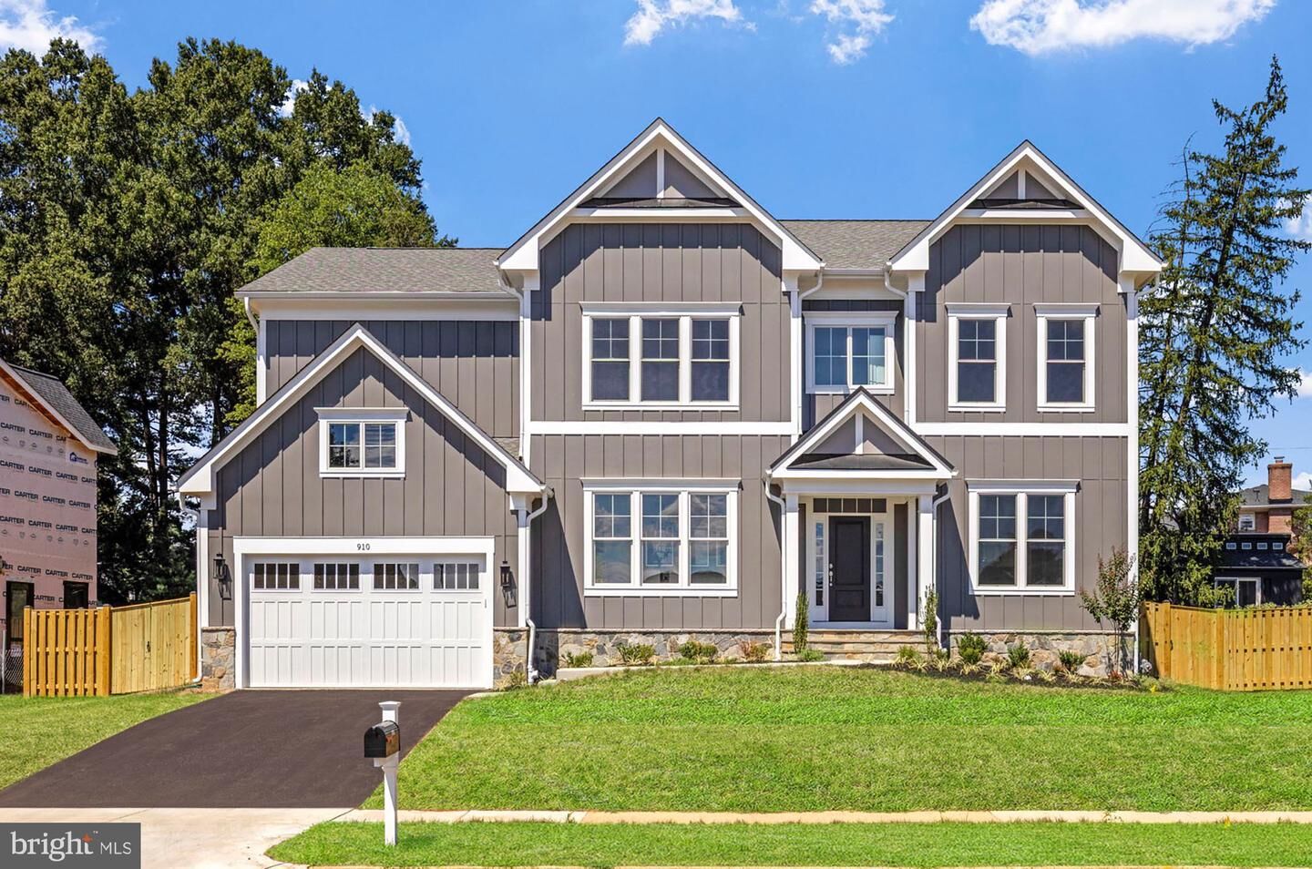 Property Photo:  608 Roberts Drive NW  VA 22180 