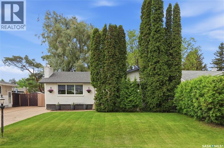 Property Photo:  3345 Mountbatten Street  SK S7M 3T8 