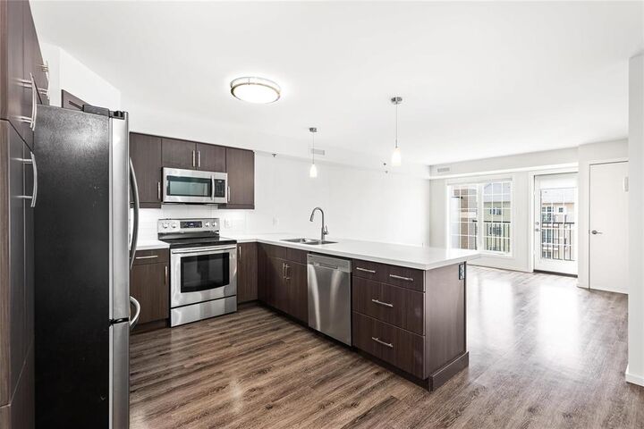 Property Photo:  25 Bridgeland Drive North  MB R3Y 0K5 