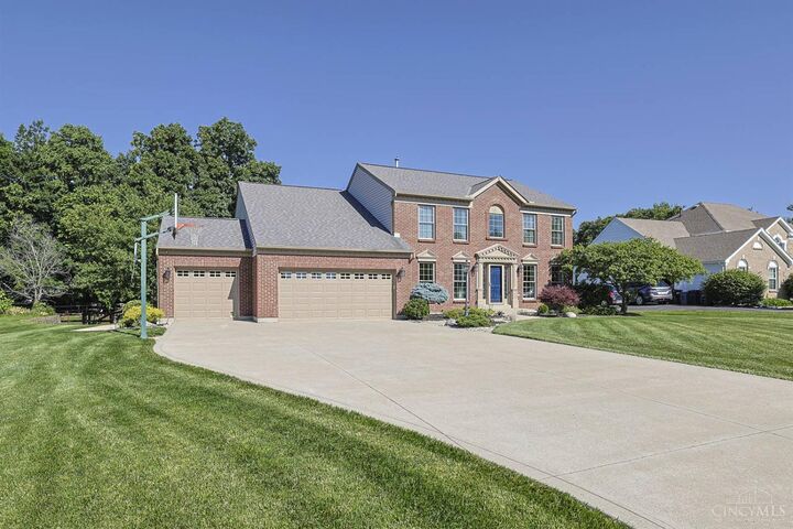 Property Photo: 5585 Autumn Wynd Lane OH 45150