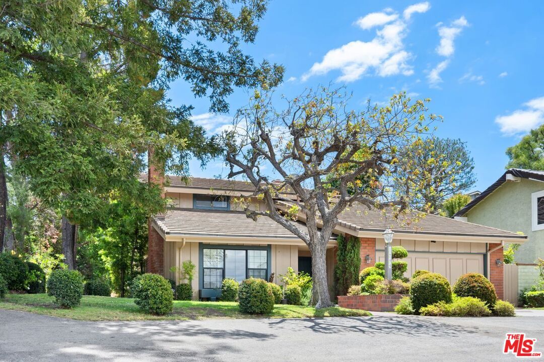 Property Photo:  1844 Michael Ln  CA 90272 