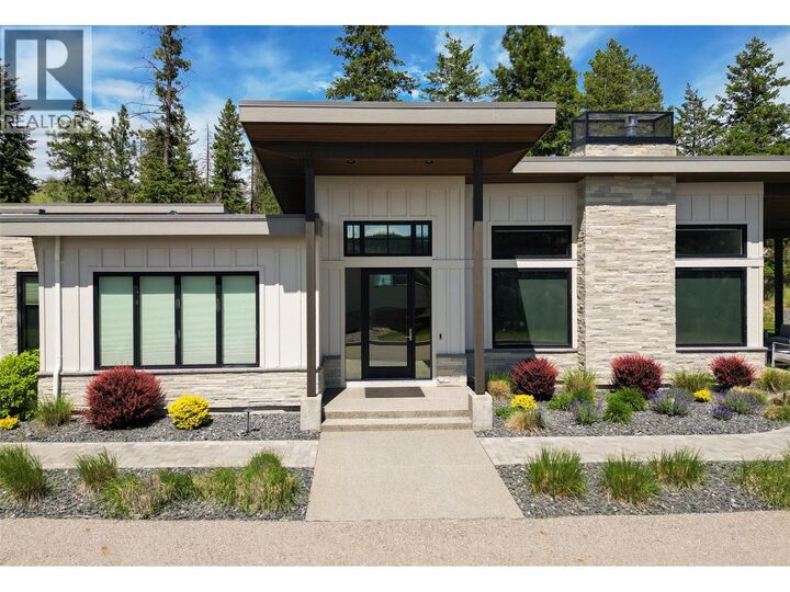 Property Photo: 683 Havencrest Court BC V1H 2L9
