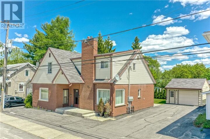 488 Clinton Avenue — photo 1